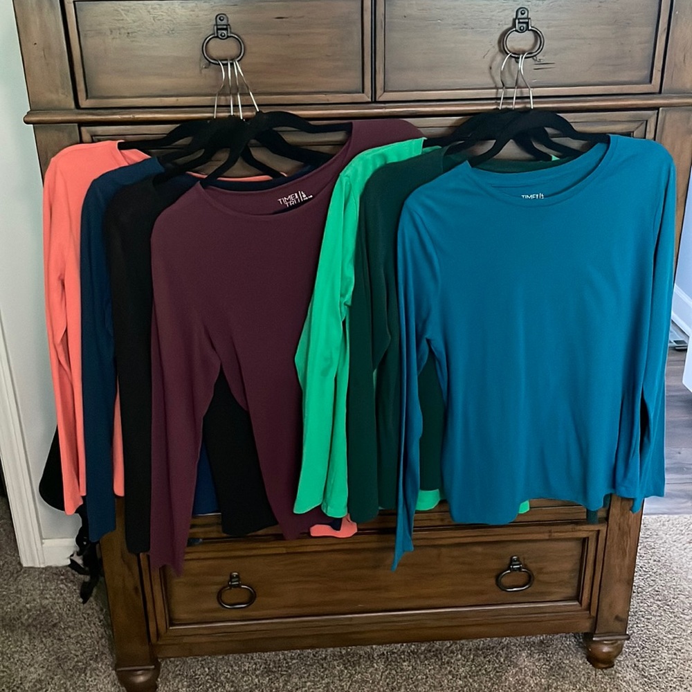 Lot of 7 LS T Shirts - large